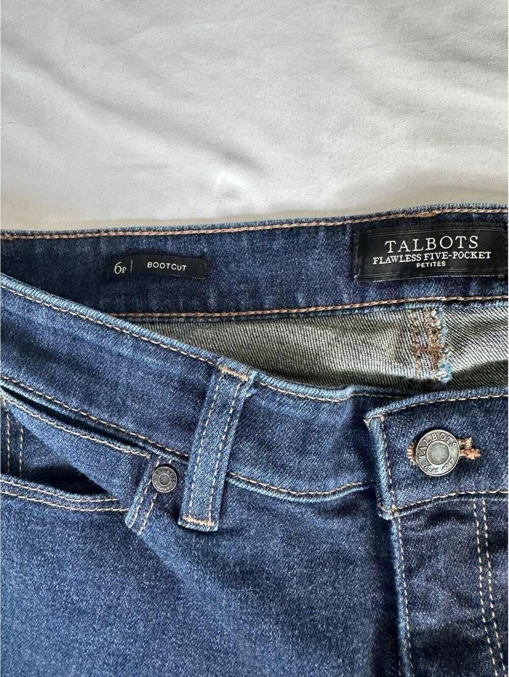 Talbots 6P Petite Flawless Five-Pocket Bootcut Stretch Denim Jeans - Picture 7 of 10